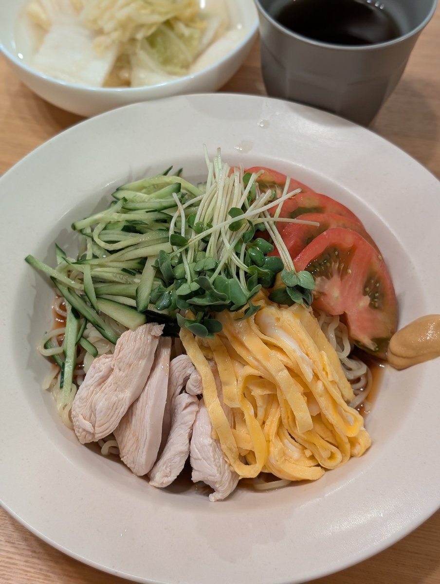 iusoken's tweet photo. 今年はあと何回食べるだろ https://t.co/eJ0KW1SuKs