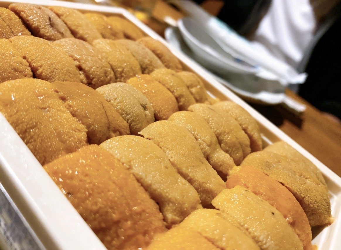 kawayoshi0510's tweet photo. サーバー落ちて入れないから
箱でウニ頼んでやった‼️ https://t.co/S6dZN7tjOy