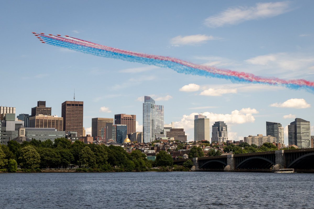 rafredarrows's tweet photo. Beautiful Boston. 

The Red Arrows performed a flypast over the city to mark America’s 250th anniversary and celebrate the bond between the UK and Massachusetts. 

There’s another chance to see the team over Boston tomorrow afternoon for Sail250 Parade of Sail.

#RedArrows | #RAF | #Boston