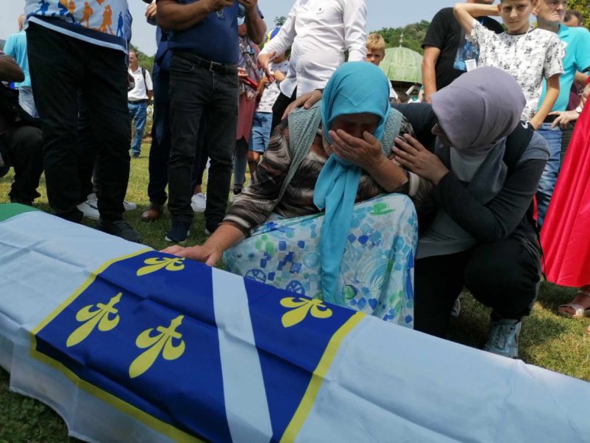 Bosnian History tweet media