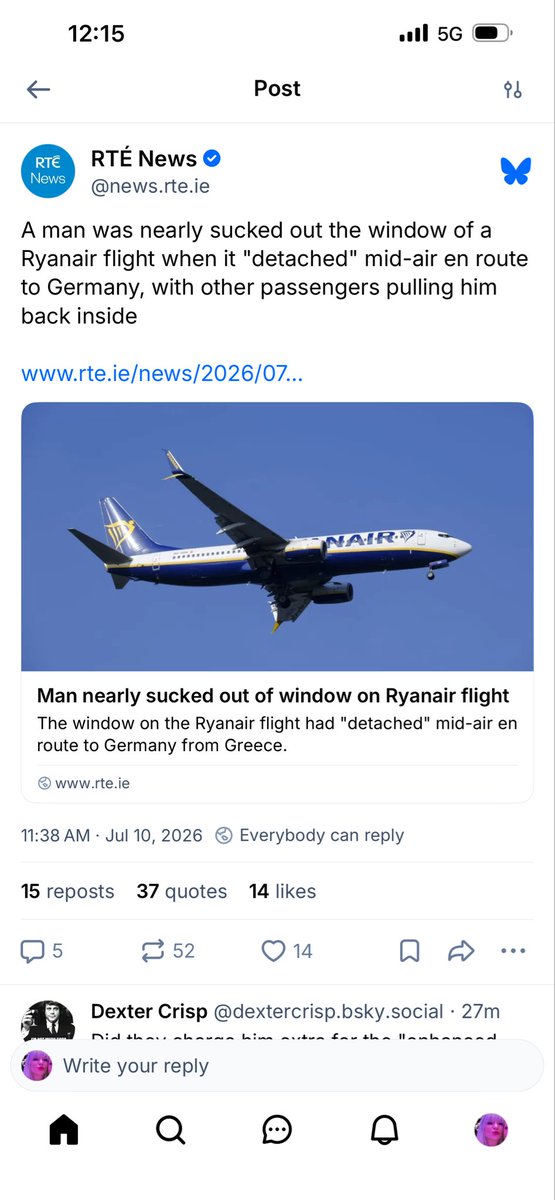 clair_lawler's tweet photo. @Ryanair Reason no. 1. NOT to have a window seat https://t.co/lhBLEo8cpV