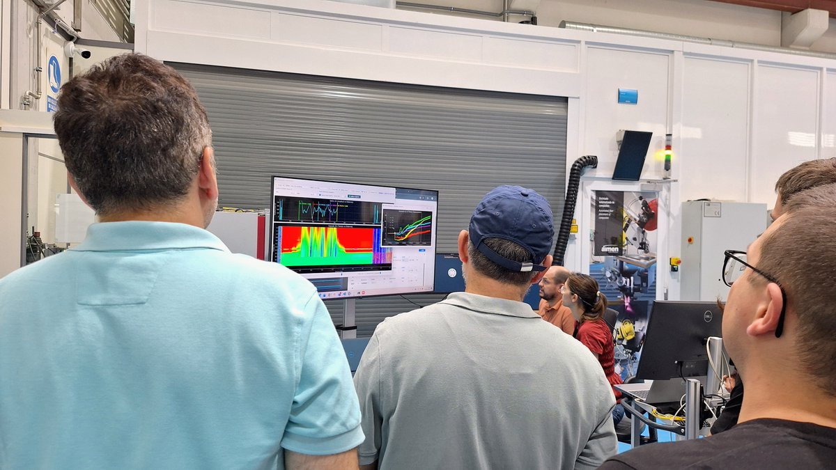 aimenct's tweet photo. 🤝 #aimenct hosted partners from @Lortek, @inegi_portugal and #IAI for the @flashcomp_eu aero-use case validation. Together, we advanced process monitoring technologies for defect-free composite manufacturing, supporting more sustainable aerospace production. 

#AIMENResearch https://t.co/MzZuJwWH19