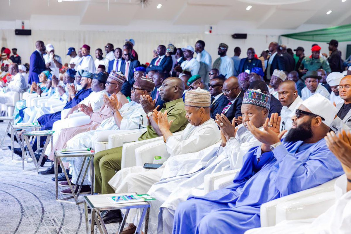 GovAgbuKefas's tweet photo. Yesterday, I joined top APC stakeholders and other eminent personalities at the official inauguration of the President Bola Ahmed Tinubu (PBAT) Door-to-Door Movement National Executives and a public lecture at Transcorp Hilton, Abuja.

The event marked a renewed commitment to grassroots mobilisation and strengthening the party’s connection with the people.

#MovingForward