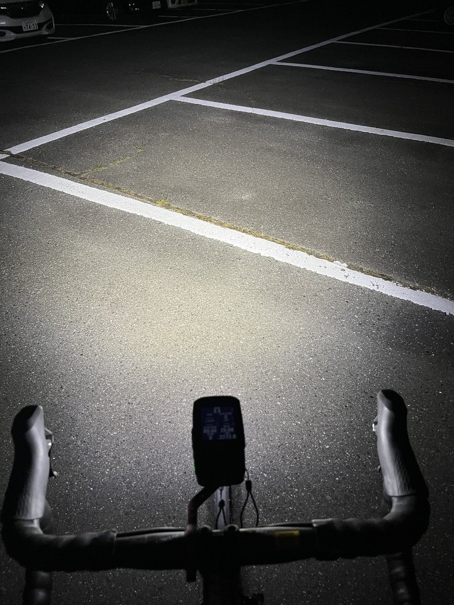 TCR_zero's tweet photo. #RAVEMEN
#bryton
仕事終わりに点灯テスト。
やっぱ1100ルーメンあると安心感ある明るさ。
ただ対向車から見たら眩しいかもね。
コレで結構下向きにしてるけどパッシングされそうやね。
言っておきたいんだが、お前のLEDヘッドライトの方が遥かに眩しいからな🤣 https://t.co/JHz73zHHpu
