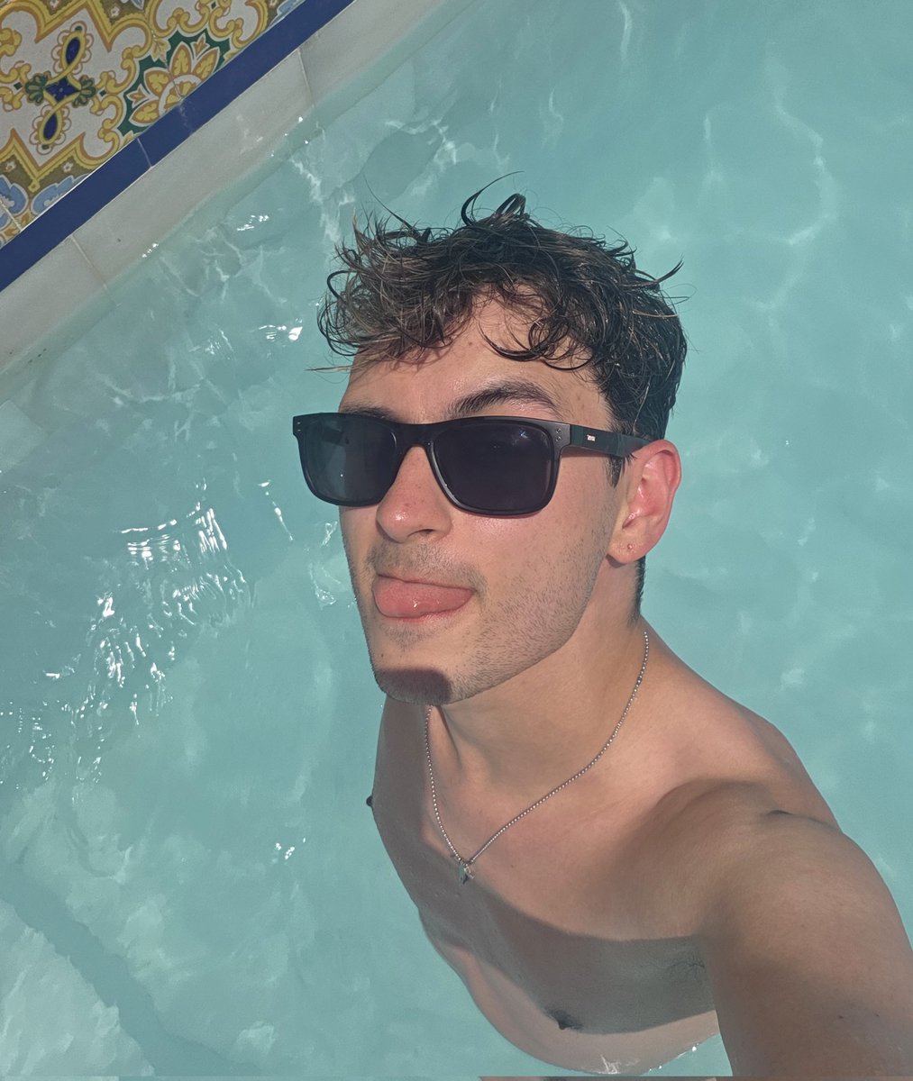 utter_deckhead's tweet photo. I've seen the discourse and you'll have to pry this speedo out of my cold, dead hand https://t.co/uqlSPUBy5q
