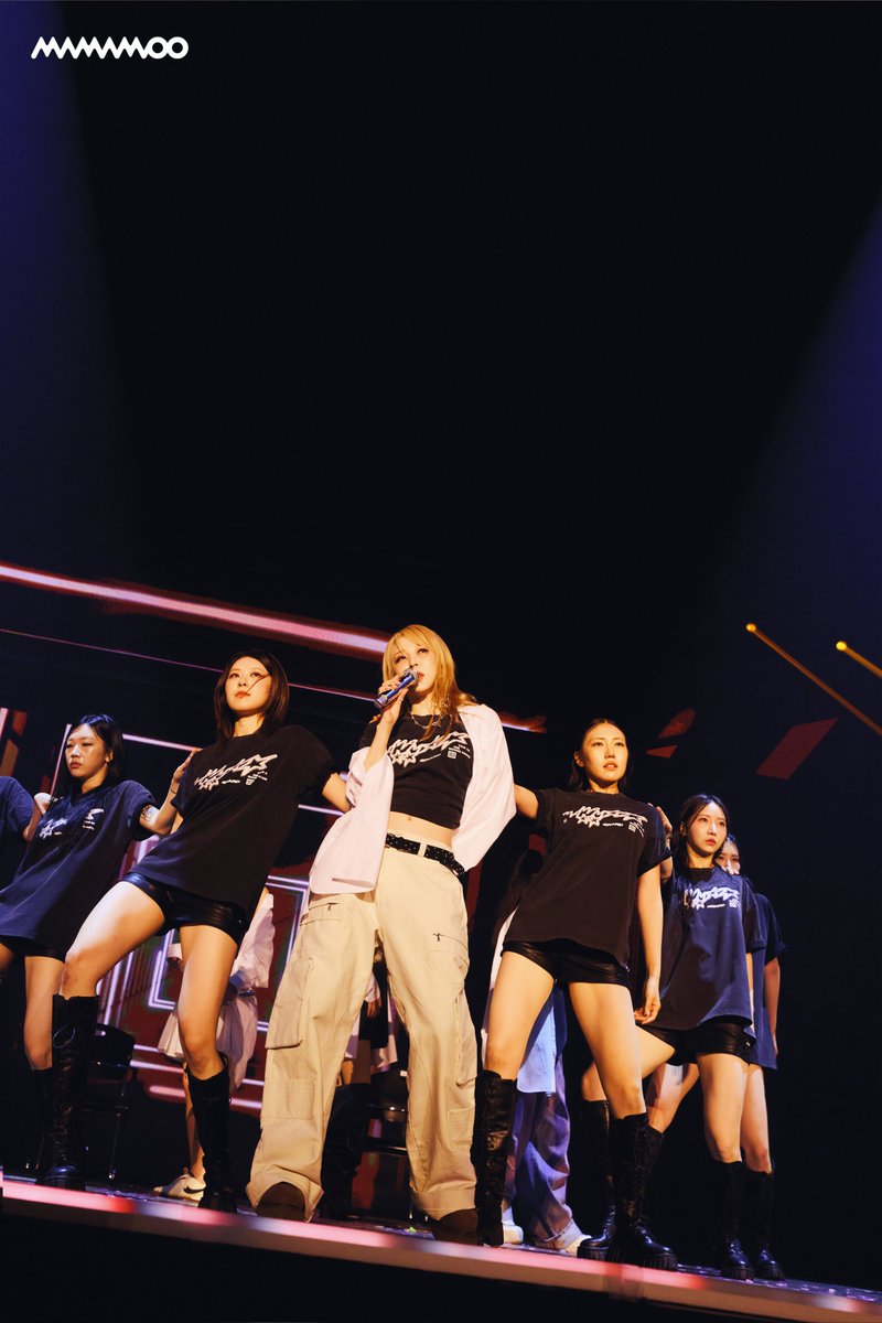 DragonKazoo77's tweet photo. 260710 MAMAMOO 2026 WORLD TOUR [4WARD] 
in SEOUL BEHIND — MoonByul

🔗 https://t.co/bCcNW7E2D9

#4WARD #MOONBYUL #문별 #MAMAMOO #마마무 https://t.co/kbw7aX6t48