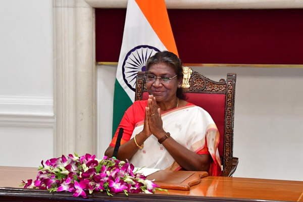 AIRMarkapuram's tweet photo. President Droupadi Murmu will confer the Padma Awards 2026 at the second Civil Investiture Ceremony today at Rashtrapati Bhawan in New Delhi. https://t.co/nEktnySSaF