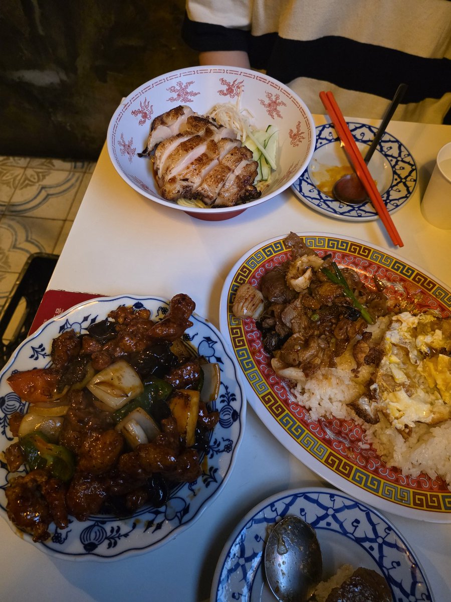 im_fire_fly's tweet photo. 모아나보고 맛집탐방~~ https://t.co/5X1IyT1Lef