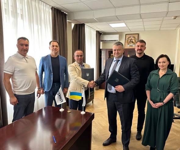 NKREKP's tweet photo. Стійка та сучасна енергетика — це насамперед люди. Професіонали, які будують, відновлюють і розвивають галузь.👉https://t.co/WJFAulwOW7 https://t.co/sCO42g0fmx