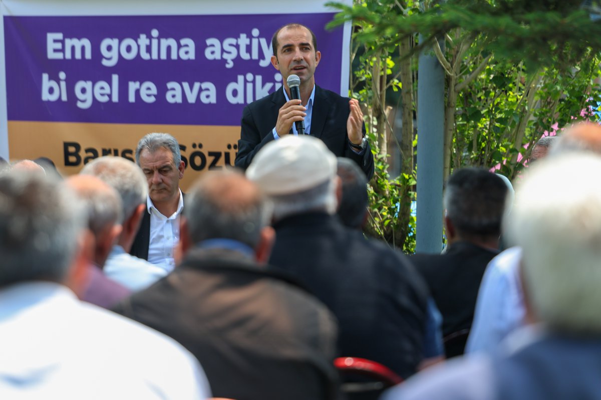 KeskinBayindir's tweet photo. Ji bo nirxandina pêvajoya aştî û civaka demokratîk em îro bi gelê navçeya Têkor û Qaxizman a Qersê re civiyan. https://t.co/snB6NsbnuH
