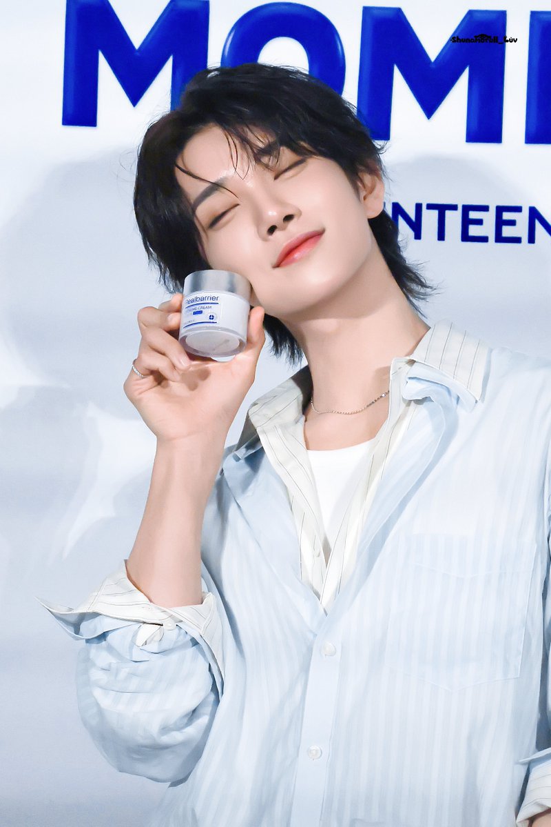 비 tweet media