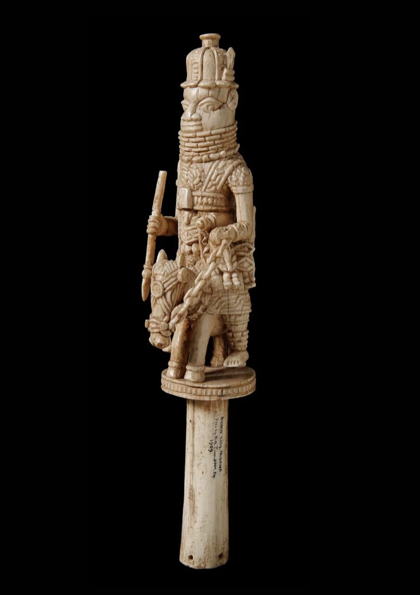 Edocentric_'s tweet photo. Ivory staff of office giving to the Iyase of Benin Kingdom. It bestows upon them the authority to command the Benin army in battle.

The c.17th-18th century ivory staff was made depicting past iyase's as horseriders, in their formal regalia. https://t.co/GIxQyo4cnk