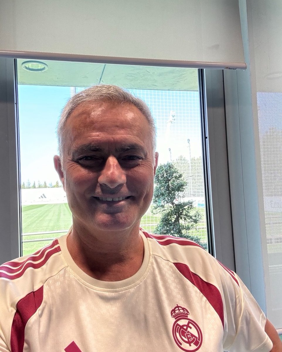 BIGMOU100's tweet photo. Lo quiero mucho joder 

Vamos a por esa orejona que el fútbol nos debe a los dos juntos. https://t.co/vfV8aCUHGg