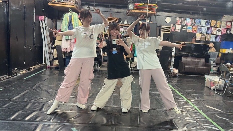 hayu_nanohana's tweet photo. #夏夢G2026 
振付沢山つけていただきました🧚
とにかく沢山踊ります...ほんまに踊ります🩰
きりちゃんと稽古着のお色合わせた時の♡パックを挟んでるこの写真めちゃかわいい

予約はこちらから「真白はる」の名前でお願い致します🙏
⇨ https://t.co/e1ilV9RZ1O
私のDMに直接連絡でも大丈夫です！ https://t.co/K4lOj4PnOX