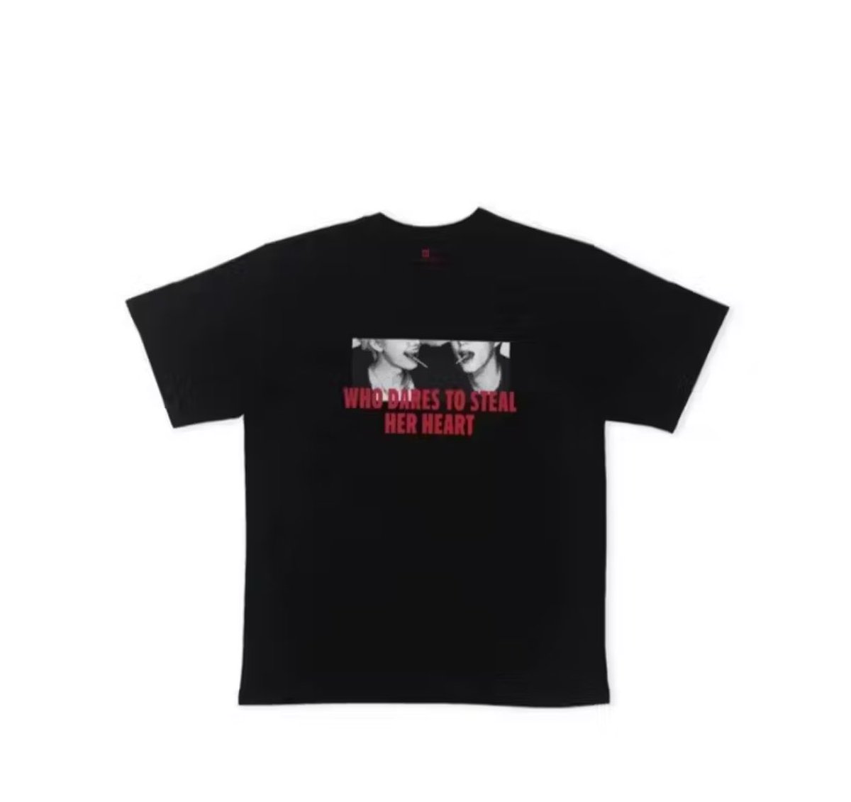 ingingaugust's tweet photo. ตามหา / รับซื้อ / wtb 
เสื้อ both sides สีดำ อันนี้ค่ะ ใครมีเดมมาได้เลยค่า 
#ตลาดนัดnctdream #ตลาดนัดnct #ตลาดนัดJNJM https://t.co/CeJF2tsX0s
