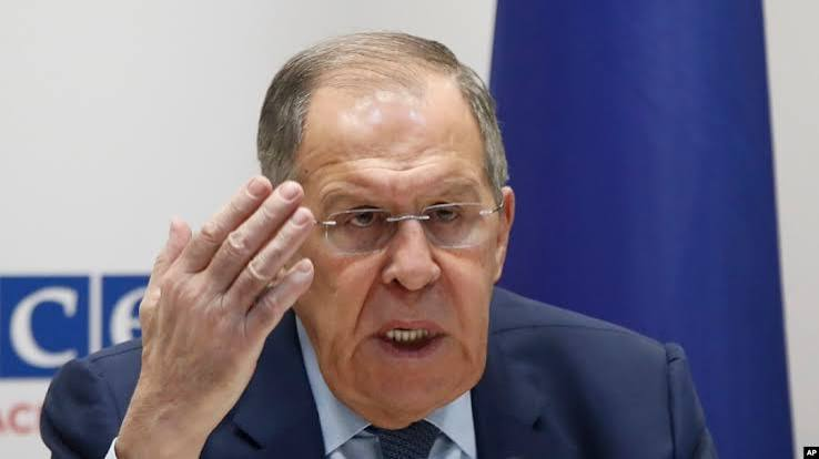 EUvsDisinfo's tweet photo. MYTH: 'EU sanctions block Russian food and fertilisers from reaching African markets.'
FACT: EU sanctions do not prohibit Russian food, grain or fertiliser exports.
When food prices rose, the trigger was not EU sanctions. It was war, blocked routes, attacks and uncertainty. https://t.co/nBsYWkewI4
