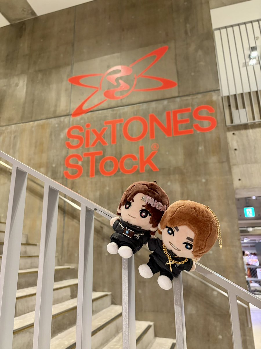 KohaKyomo's tweet photo. #SixTONES_Stock 行ってきた〜！！
本当に忙しい40分だったけど、先人のおかげでなんとか回れた💮
SixTONESの思いがたくさん詰まった展示ばかりで、心がいっぱい大満足😌
Jr.時代を思い出してよかったねぇ🥲と思うなどしました。 https://t.co/DKmK23aRYR