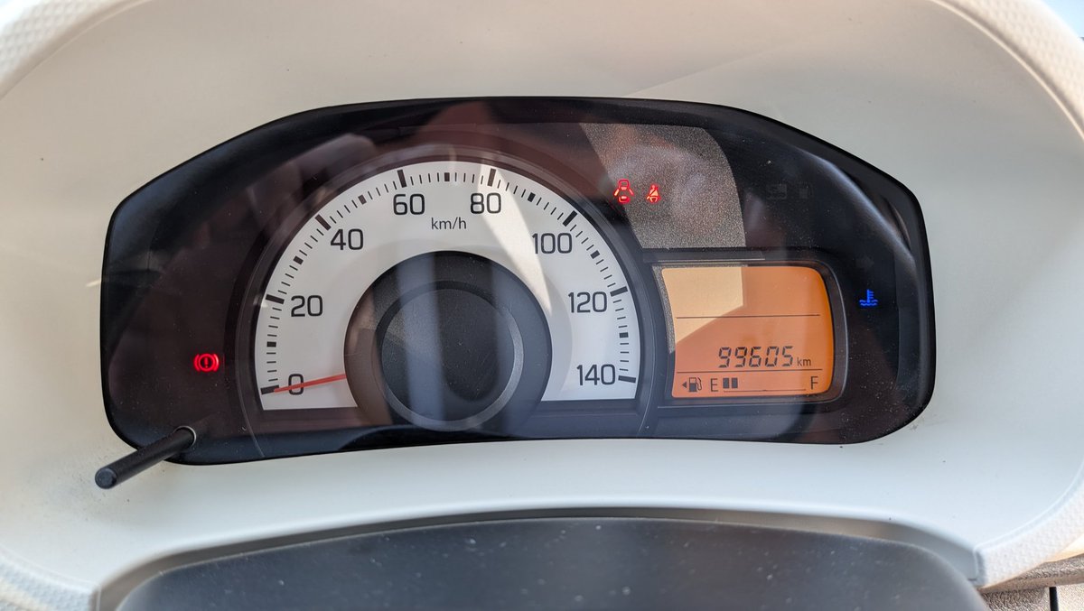 HPK_sys_sol's tweet photo. アルト HA36S
5MT
99700km移動とかで伸びます
車検R9年3月まで（名変中）
後ろへこみ傷あり。

クラッチ、エンジンとても調子がいいです。
30万円！

青梅市で現車確認できます。

#車売ります https://t.co/aUBO9Tprk4