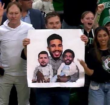 toveeelo's tweet photo. @lilidgaf2 @gabepurp @MarkIII824 facts, and i have never seen lebron get disrespected like this in the finals 😭😭 https://t.co/uB2iqGEpyi