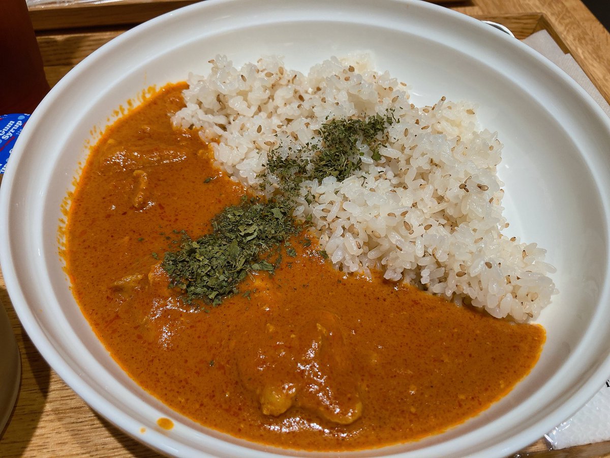 _Maru_Hanamaru_'s tweet photo. スープストックのチキンカレーと冷製ヴィシソワーズとやらを頂きました！😋
#日常垢 https://t.co/zaDCdQe90P