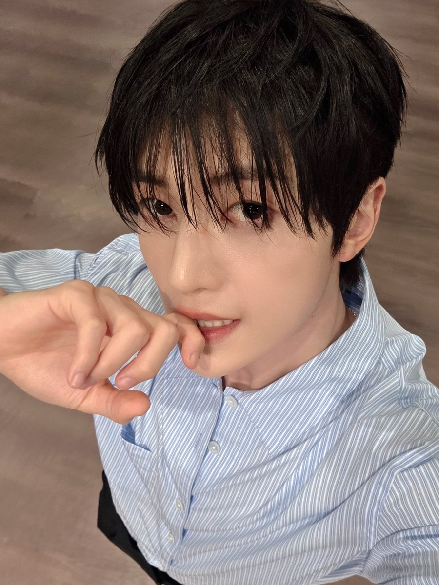 rose_thew's tweet photo. 울매튜 셀카 오ㅑ케 늘었니ㅜㅠㅠㅠㅠ 감동이야ㅠㅠㅠ https://t.co/SmyChonMYS