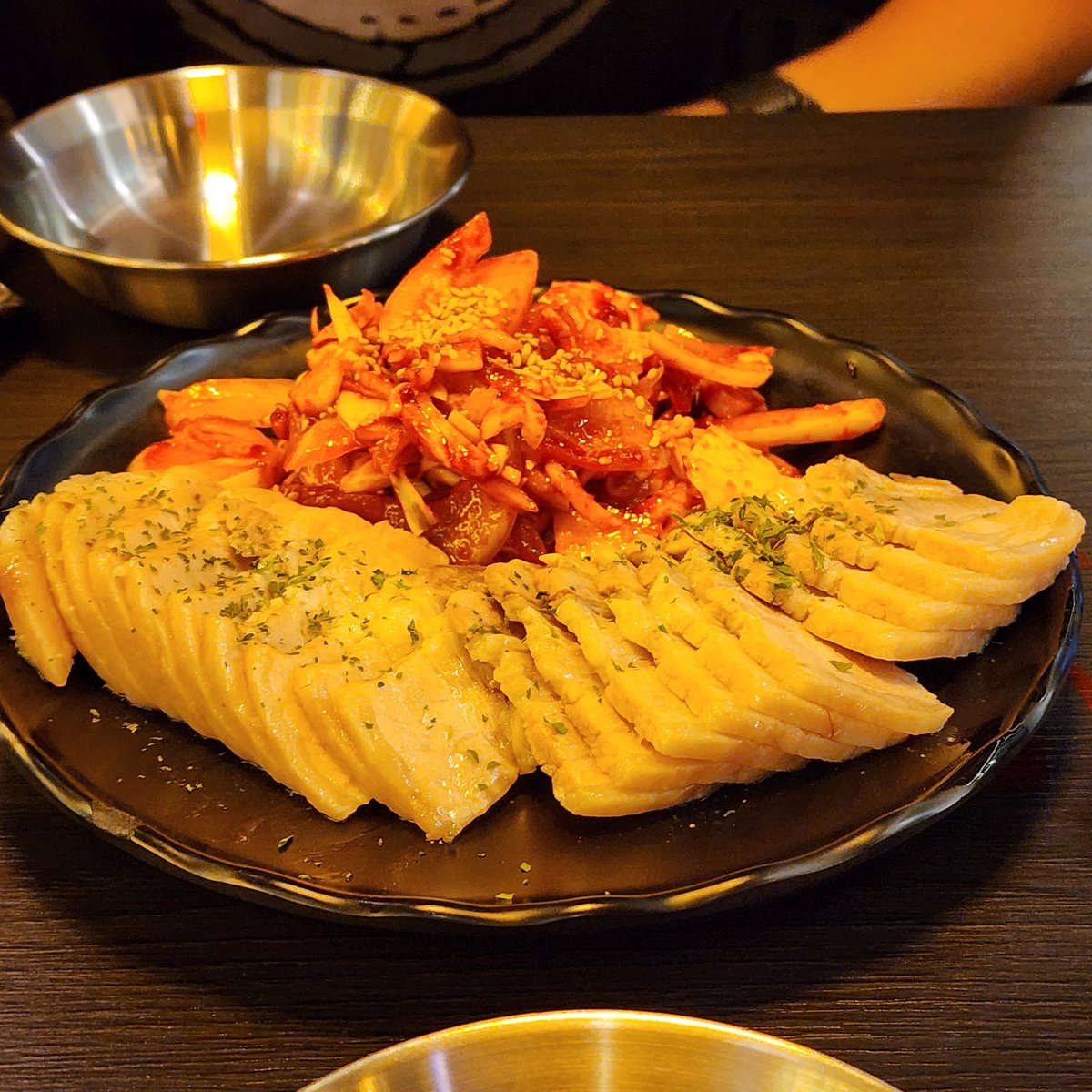 MacaronHS's tweet photo. 안주는 전하고 매운오뎅, 수육!!!! https://t.co/ENKkKpGB3m