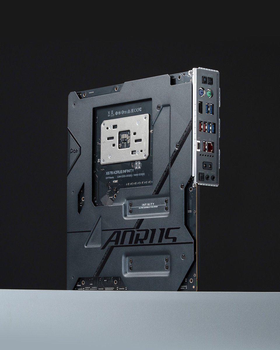 AorusOfficial's tweet photo. This is what peak hardware looks like.😎😎😎

The #X870 AORUS #INFINITY doesn't just sit there looking clean, it’s built to completely break benchmarks! We’re talking about squeezing every ounce of power from the AMD Ryzen™ 9 9950X3D2 with #X3D Turbo Mode 2.0, and pushing DDR5 memory to a ridiculous 11,400 MT/s and ultra-low memory latency down to CL24.

If you’re going to build a dream setup, you might as well make it unstoppable. 👑