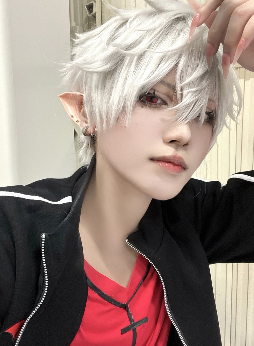 eenu_cos224's tweet photo. cos🎲 https://t.co/zfr2mzw7Sl