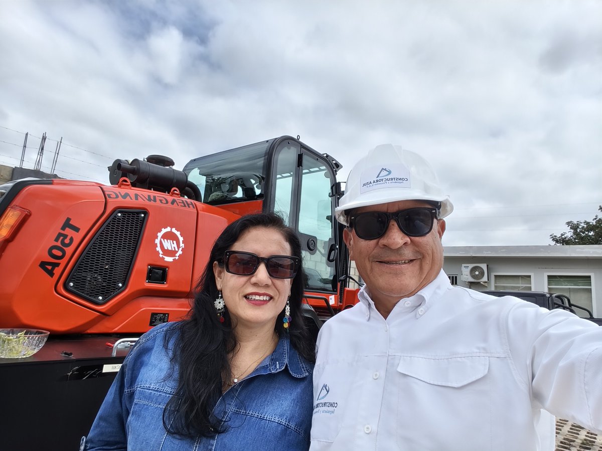 Luishid07612826's tweet photo. Aún no entra @KeikoFujimori y las inversiones y proyectos se disparan el sector agroindustrial q había paralizado se ha lanzado con mucha fuerza, hice bien en decirles a mis trabajadores q el comunismo sólo trae miseria y hambre !
El Perú se dispara ! 🇵🇪🇵🇪🇵🇪 Gracias Dios🙏 https://t.co/LEqEraylTt