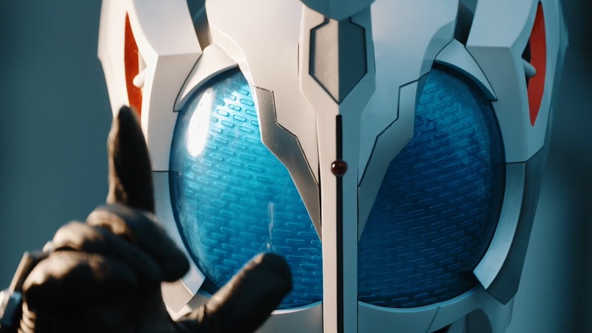 handrifter86's tweet photo. Kamen Rider Atlas = pewaris Kamen Rider Kabuto? https://t.co/wnWel2qRaQ