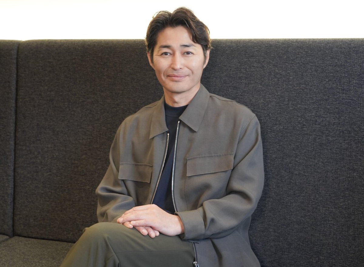 kansaipress's tweet photo. 【インタビュー】彼を2時間独り占めできる幸せ」

安田顕が語る、舞台『死の笛』再演への覚悟と林遣都への尽きぬ愛

「棺桶に入れてほしいほどの宝物」と語る坂元裕二脚本の魅力から、相棒への熱い想いまでじっくり伺いました！

記事はこちら👇
https://t.co/NHgooxM69Y

#死の笛 #安田顕 #林遣都 https://t.co/JNtBIwCS6j