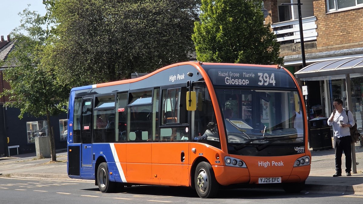 WC2512's tweet photo. The little SR amongst the yellow bees 🌞
@HighPeakLive 3003 - YJ25 EFC in #Marple yesterday afternoon working a 394 service heading to #Glossop. https://t.co/BUe22H3pM2