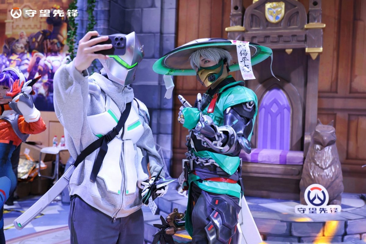 Kompae's tweet photo. ⚠️ Fotos de algunos cosplayers del evento de este fin de semana [BiliBiliWorld 2026, Shanghai]. https://t.co/mRdOggEjTU