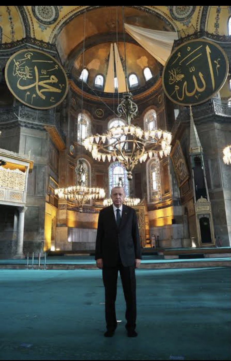 RGulyuz's tweet photo. Yıllarca süren hasreti vuslata tebdil eden Cumhurbaşkanımız Sayın @RTErdogan’a şükranlarımızı sunuyoruz. https://t.co/FZWNVDaqYN
