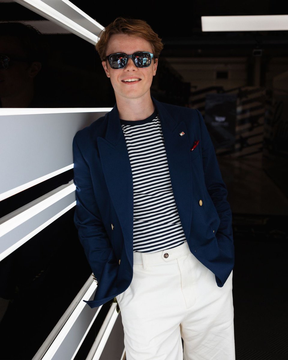 rydingdailyinfo's tweet photo. Mais de Edvin Ryding no GP da Grã-Bretanha no último fim de semana pela Tommy Hilfiger x Cadillac F1 💙❤️

📸 Tommy Hilfiger https://t.co/jYmwwDRy1e