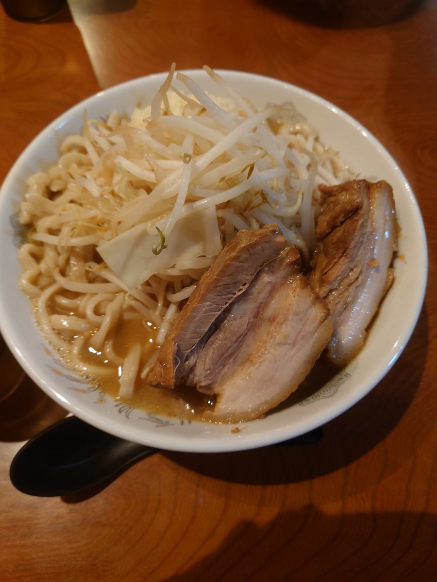 libra_inaba's tweet photo. 人生初二郎🍜
美味しかった😋 https://t.co/EYx3lF58He