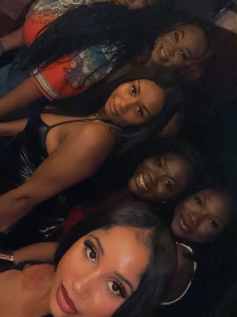 tannyaspates's tweet photo. Birthday Photo Dump 📸🎂 🦀♋️
#cancerseason #birthdaygirl #cancer #mailbae #puertoricanpecan #uspslady #mailbox https://t.co/1cUaF8DCpx