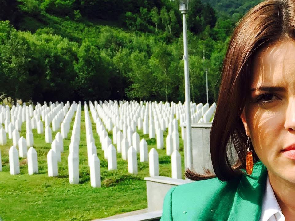 Nafisa_Latic's tweet photo. Time for silence and prayer as we commemorate Srebrenica genocide and bury newly identified victims. Never forget. #srebrenica31 https://t.co/wyukwmZ6x9
