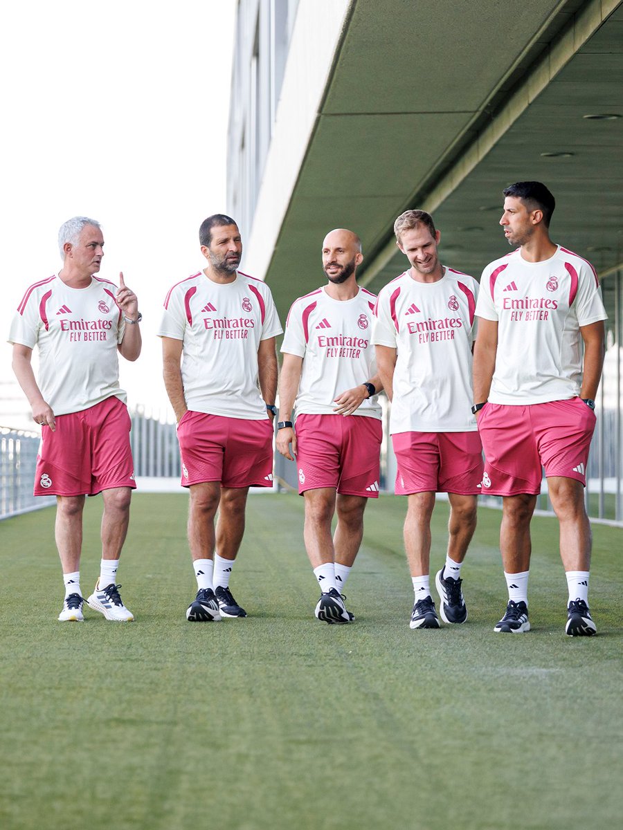 realmadrid's tweet photo. 💪 Mourinho comienza a preparar la temporada 2026/27. https://t.co/wnM3j473fJ