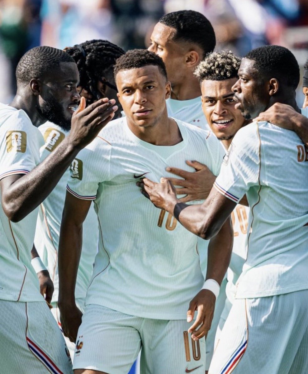 JoshuaKMH6's tweet photo. On revient tellement de loin…

Les fans de Mbappé on n’a  supporté des années de critiques de haine gratuite et de lynchage médiatique.

C’est enfin notre moment. https://t.co/9P4GIrOz16
