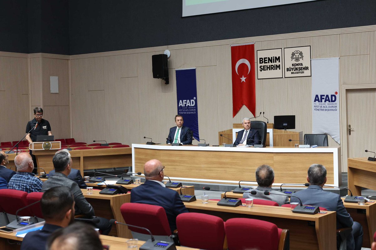 TCKonyaValiligi's tweet photo. İl Afet Risk Azaltma Planı (İRAP) Bilgilendirme Toplantısı, Valimiz İbrahim Akın Başkanlığında Gerçekleştirildi 

➡️  https://t.co/qKLfCZOMOt

@Vali_Akin https://t.co/Mbb7NvJkp8