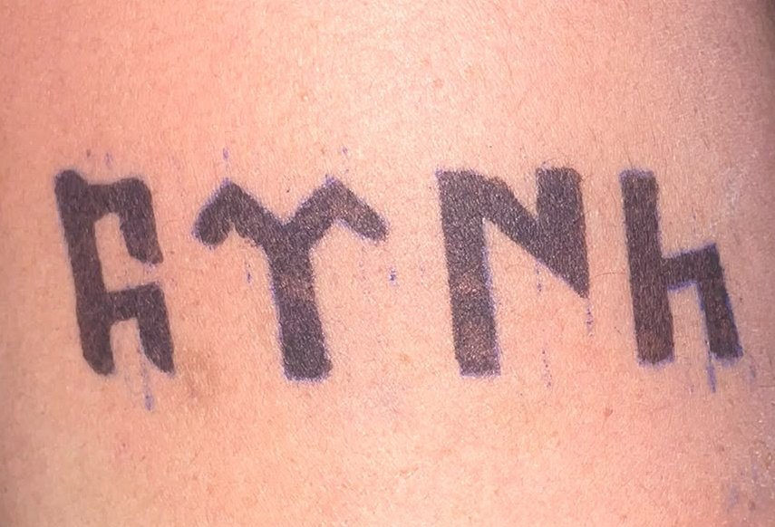 ElifKAN58491181's tweet photo. 😃✊🏻✌🏻🇹🇷
#NeMutlu
#Yaşasın https://t.co/r5kyAcZvZL