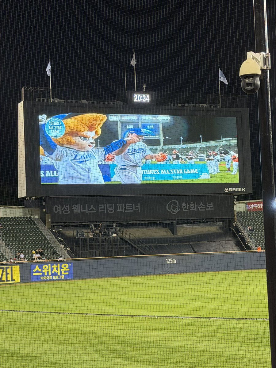 ssofjj's tweet photo. 함수호 잠실 마지막 퓨처스 올스타전 mvp💙💙💙 https://t.co/boUCQGtYF2
