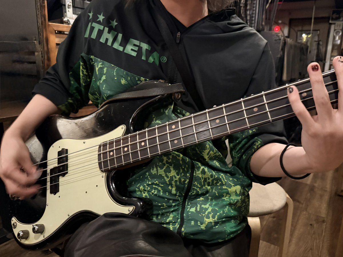 kuroekaz's tweet photo. 昨日のWJOも楽しく終了✌︎
15年ぶりくらいにダウトの玲夏ちゃんが遊びに来てくれました🤝
hironoさんとクロエも加わり昔話に花が咲いて、ついつい朝まで飲み明かしてしまった🍻
相変わらず元気そうで何より✌︎
また近いうち飲みに行こう🍻 https://t.co/B4TVXVAgAV