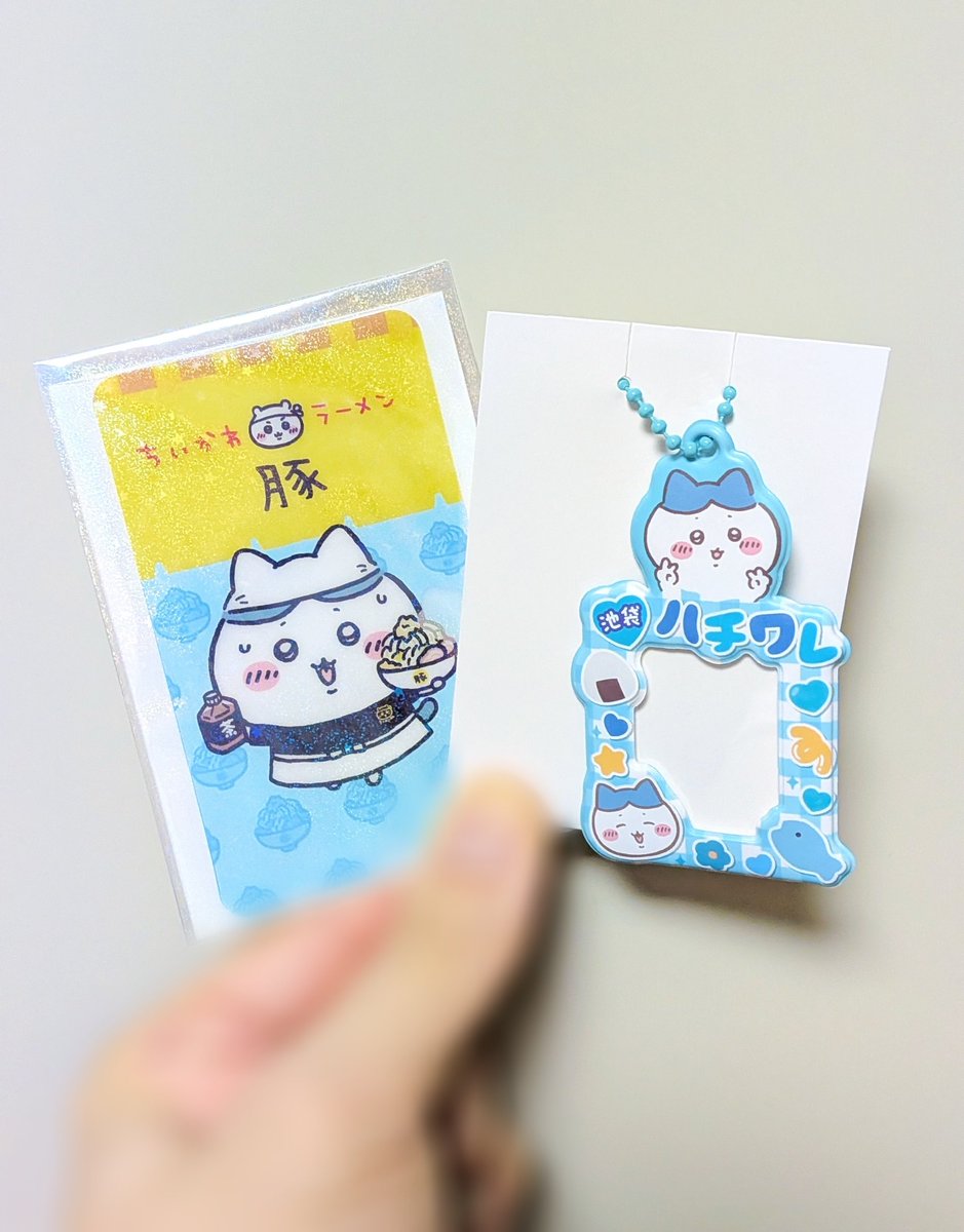 nekkokn's tweet photo. 届いた、ハチワレちゃんグッズ！！
シール貼ってあるのうれしーッ😼丁寧だなあ https://t.co/VC88phZLlV