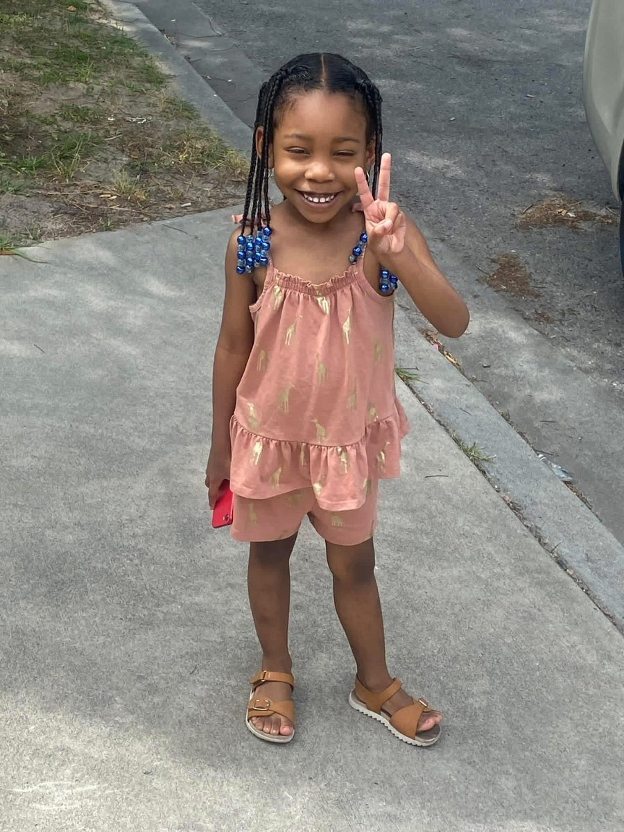 HvTudda's tweet photo. Happy Birthday Princess. Mommy and Daddy Loves you. 🎂🎊🫶🏽💐 https://t.co/i2Ec6ujQaR