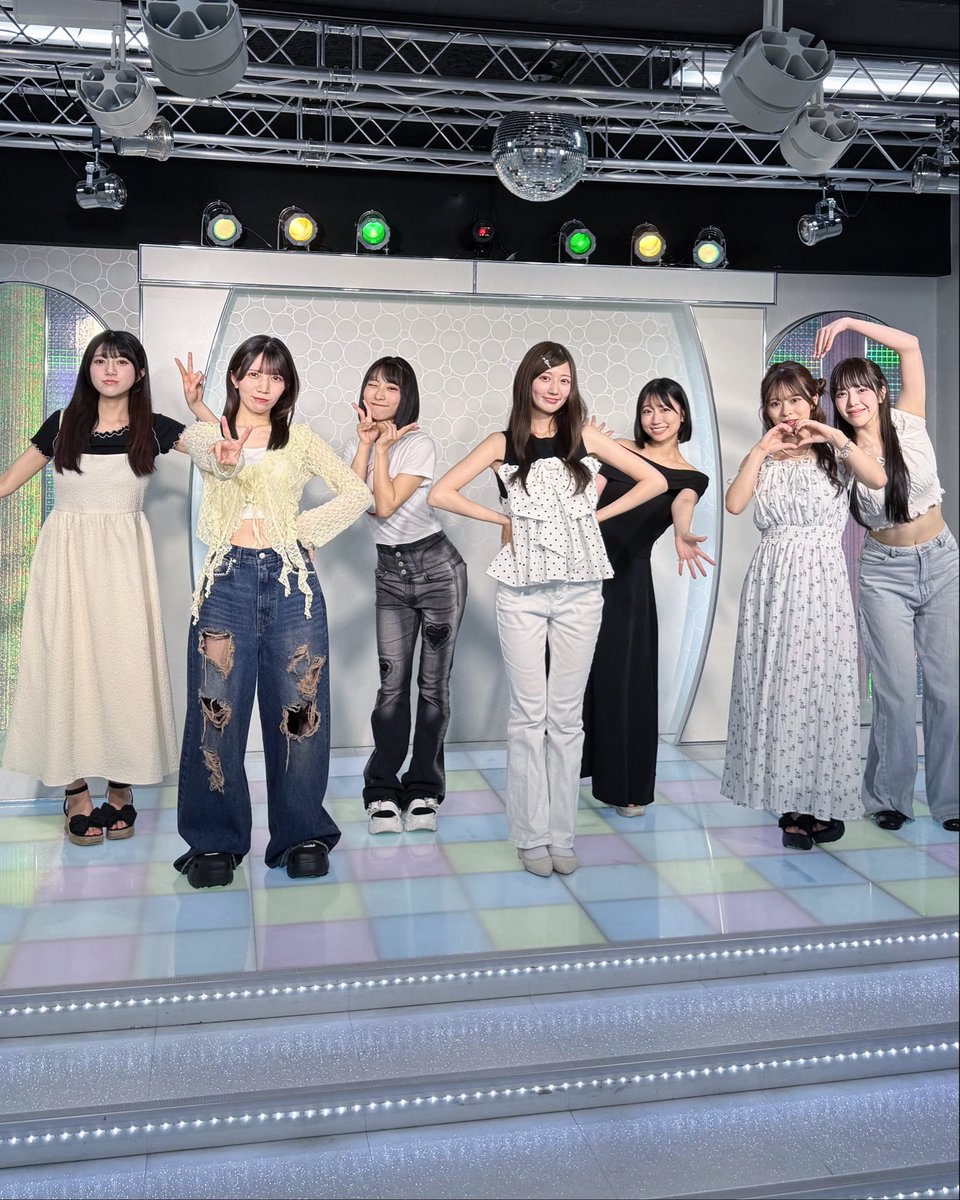mixveilofficial's tweet photo. エアロピクルス、
みんな見てくれた〜？？🥒

#ミクベル https://t.co/fIyVI0i3Jf