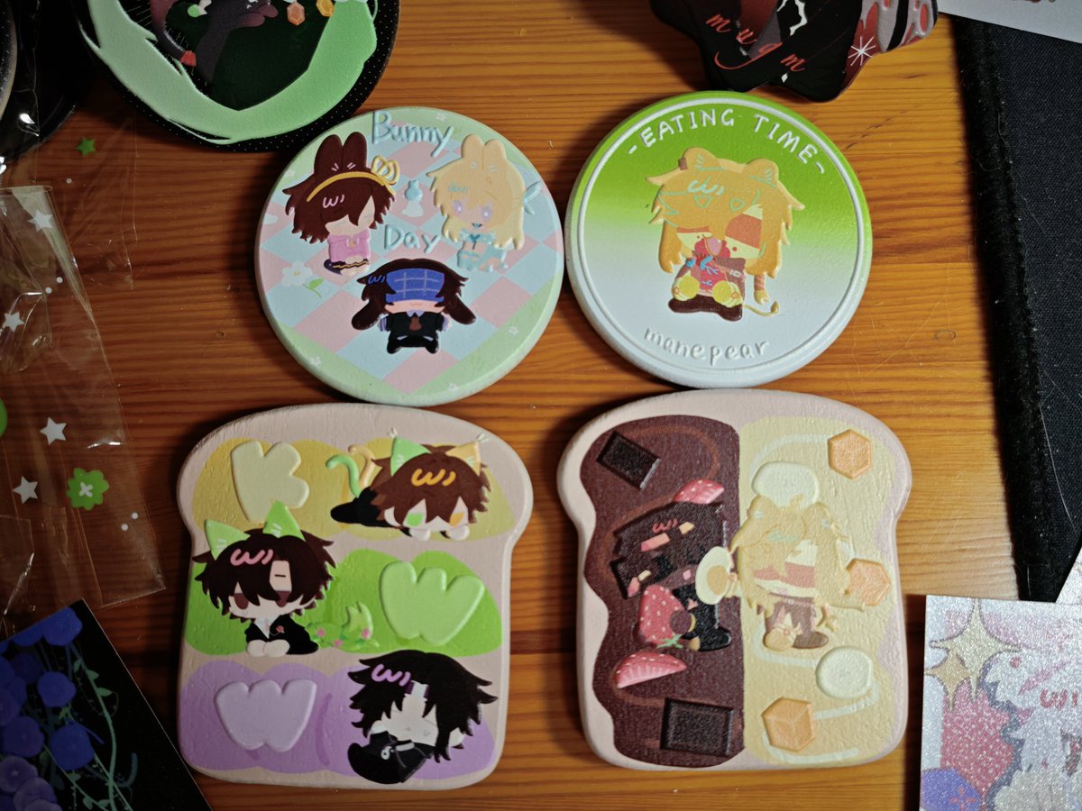 lunatic1157318's tweet photo. ahhhhhhhhh my friend @Soaery177 send me these i am soooooooooo happyyyyy https://t.co/uvEJPhRXVq