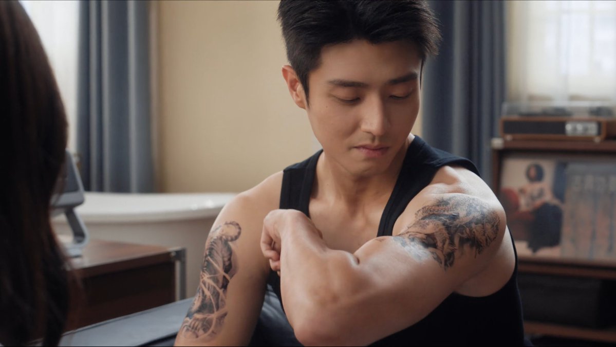 taeriphile's tweet photo. Saying yes right away when Wanxing ask him for favour even though he hasnt hear about it yet.. This man is more than happy doing anything for his (future) wife.. LOOK AT THAT DAMN SMILE. Hold yourself, Wang Fa. https://t.co/TB4mbCHFit