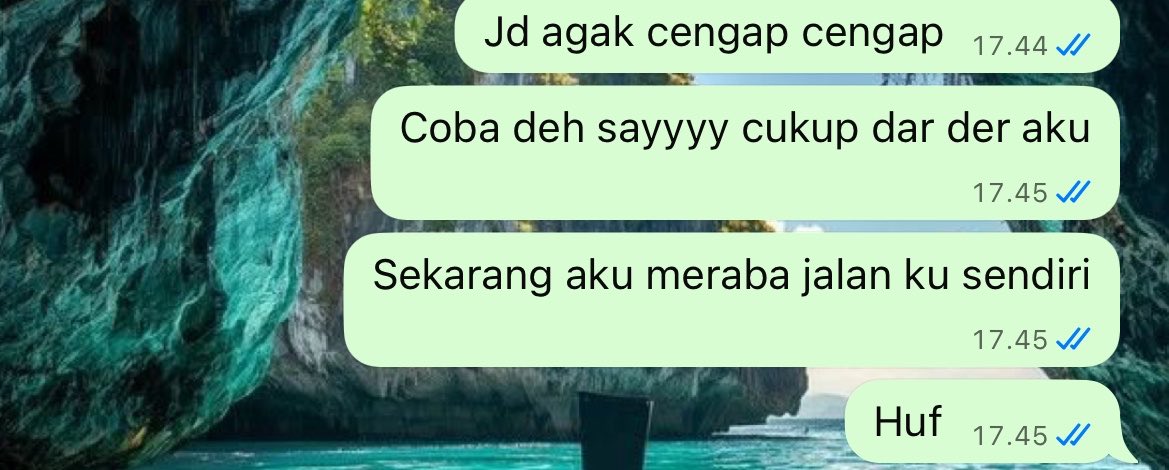OsFabella's tweet photo. Tp ku tak sanggup lagiiiiiiiiii————- 
Lagu Rossa https://t.co/Z2c9CuYp1K